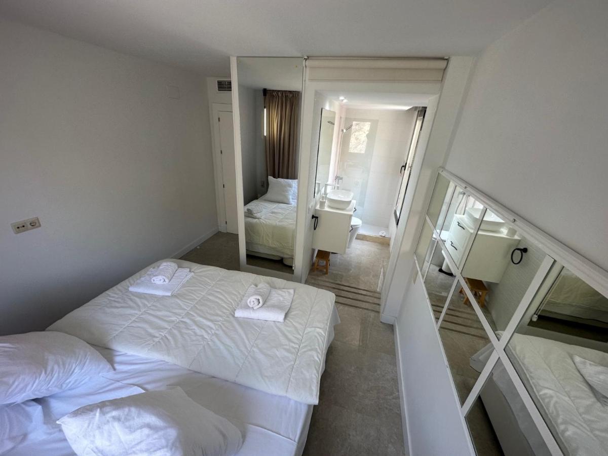 Penthouse Puerta De Pedregalejo Apartman Málaga Kültér fotó