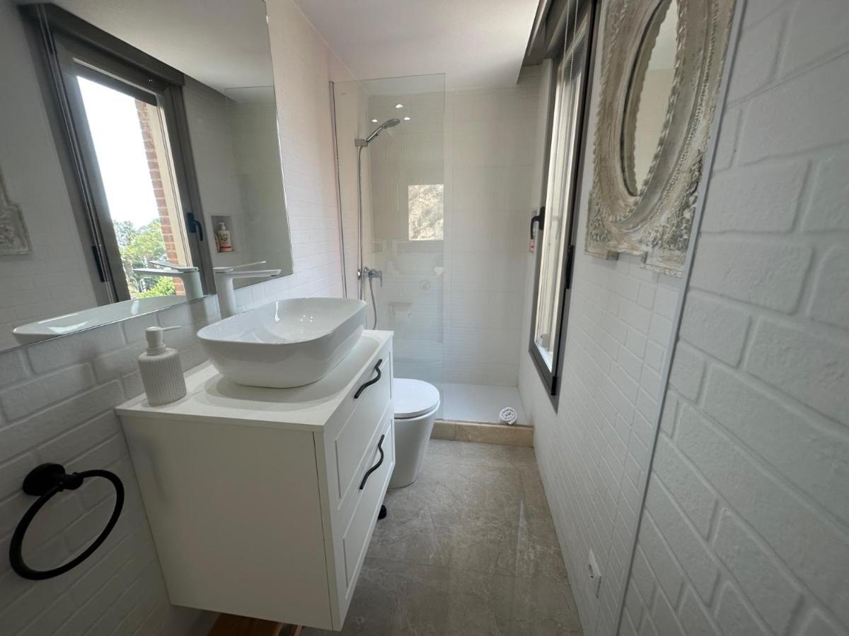 Penthouse Puerta De Pedregalejo Apartman Málaga Kültér fotó