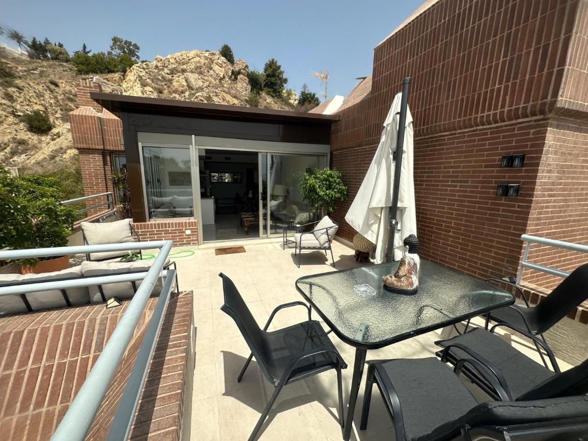 Penthouse Puerta De Pedregalejo Apartman Málaga Kültér fotó
